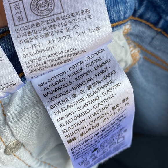 Levi’s - Picture 8 of 9